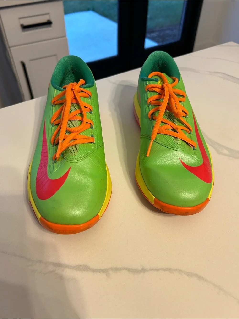 KIDS Nike KD VI 6 GS Green Soccer Sneakers with Red Swoosh & Orange Laces Sz 4.5